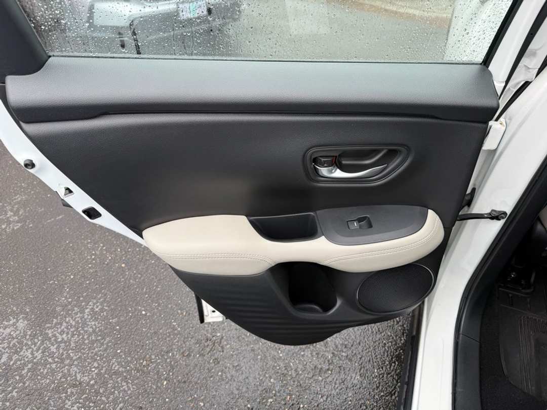 2025 Honda HR-V LX - Image 16