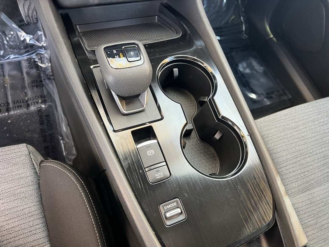 2023 Nissan Rogue SV - Image 22