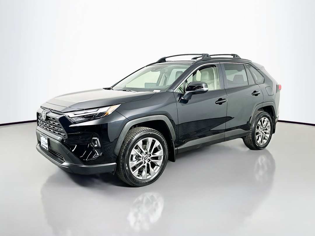 2025 Toyota Rav4 XLE Premium - Image 3