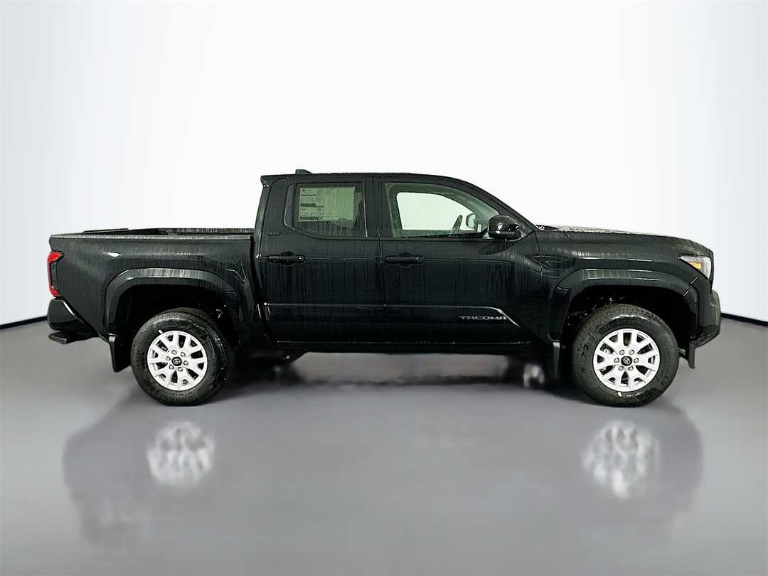 2025 Toyota Tacoma SR5 - Image 8