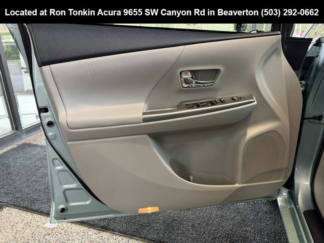 2015 Toyota Prius V Five - Image 11