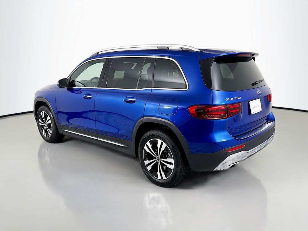 2026 Mercedes-Benz GLB GLB 250 - Image 3