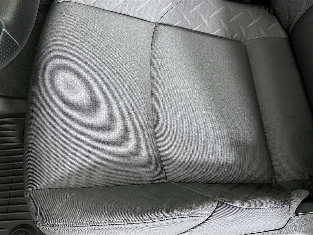 2025 Toyota Tacoma SR5 - Image 19