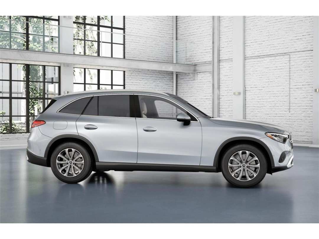 2025 Mercedes-Benz GLC GLC 300 - Image 15