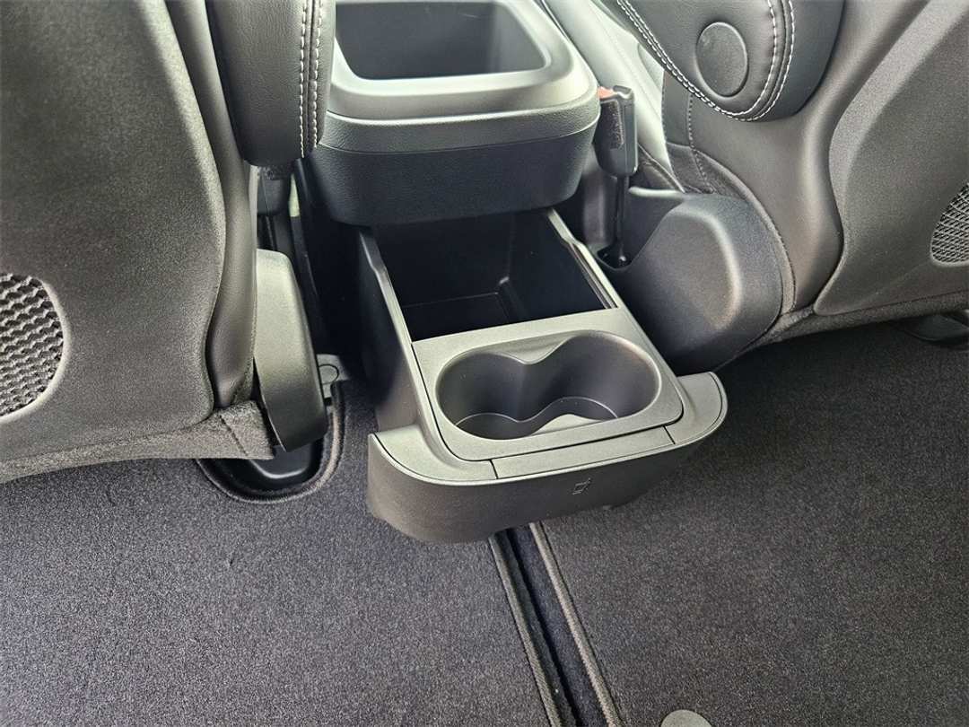 2026 Chrysler Voyager LX - Image 29