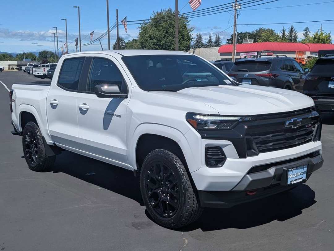2025 Chevrolet Colorado Z71 - Image 8