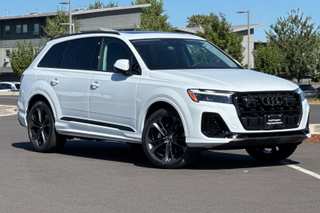 2025 Audi Q7 55 Premium Plus