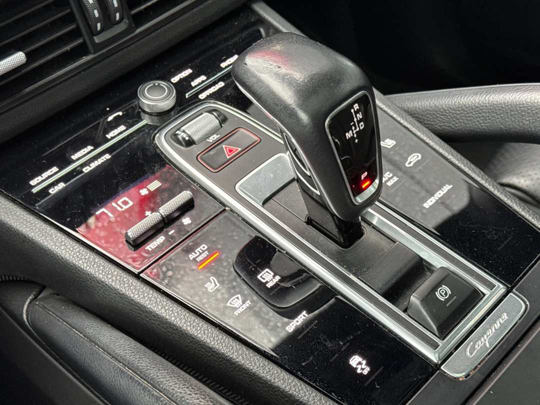 2021 Porsche Cayenne Base - Image 20