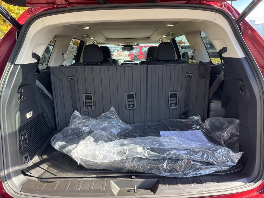 2025 Subaru Ascent Onyx Edition Touring - Image 23