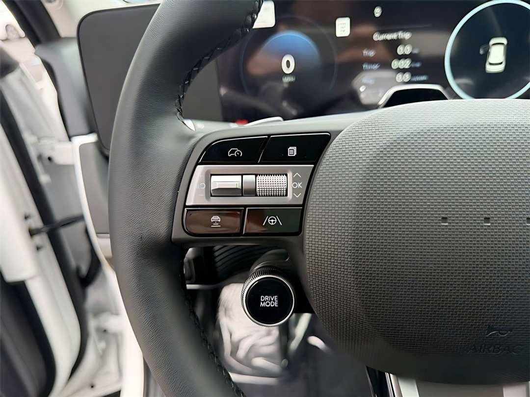 2026 Hyundai Ioniq 5 SEL - Image 16