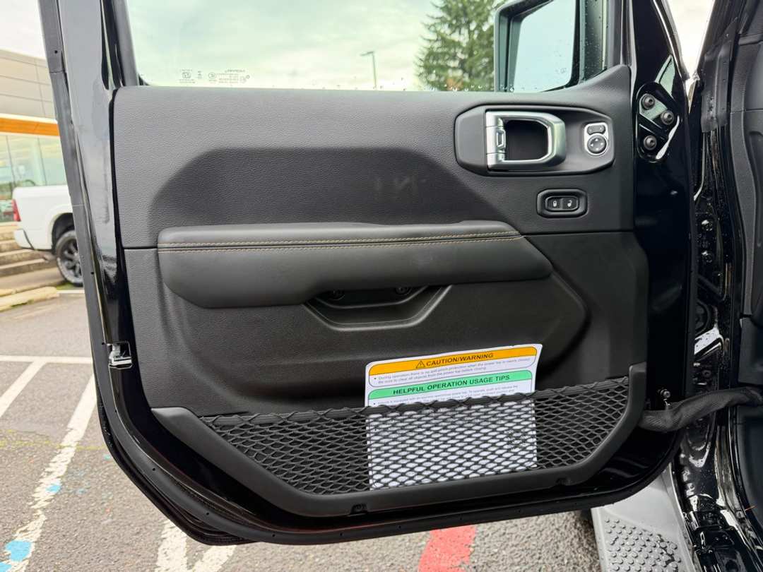 2026 Jeep Wrangler Sahara - Image 12