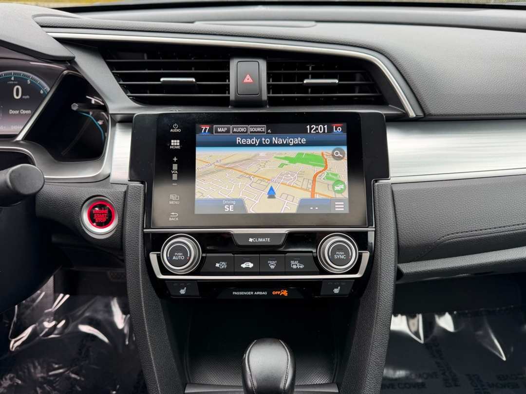 2017 Honda Civic Touring - Image 21