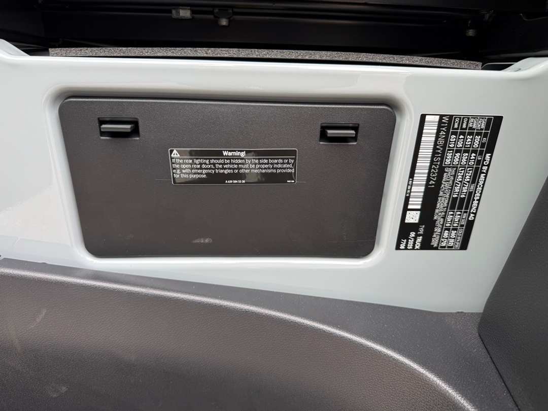 2025 Mercedes-Benz Sprinter 2500 Cargo 144 WB - Image 23