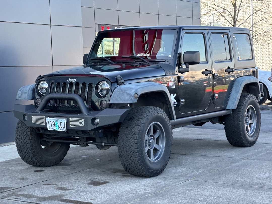2012 Jeep Wrangler Unlimited Rubicon - Image 7