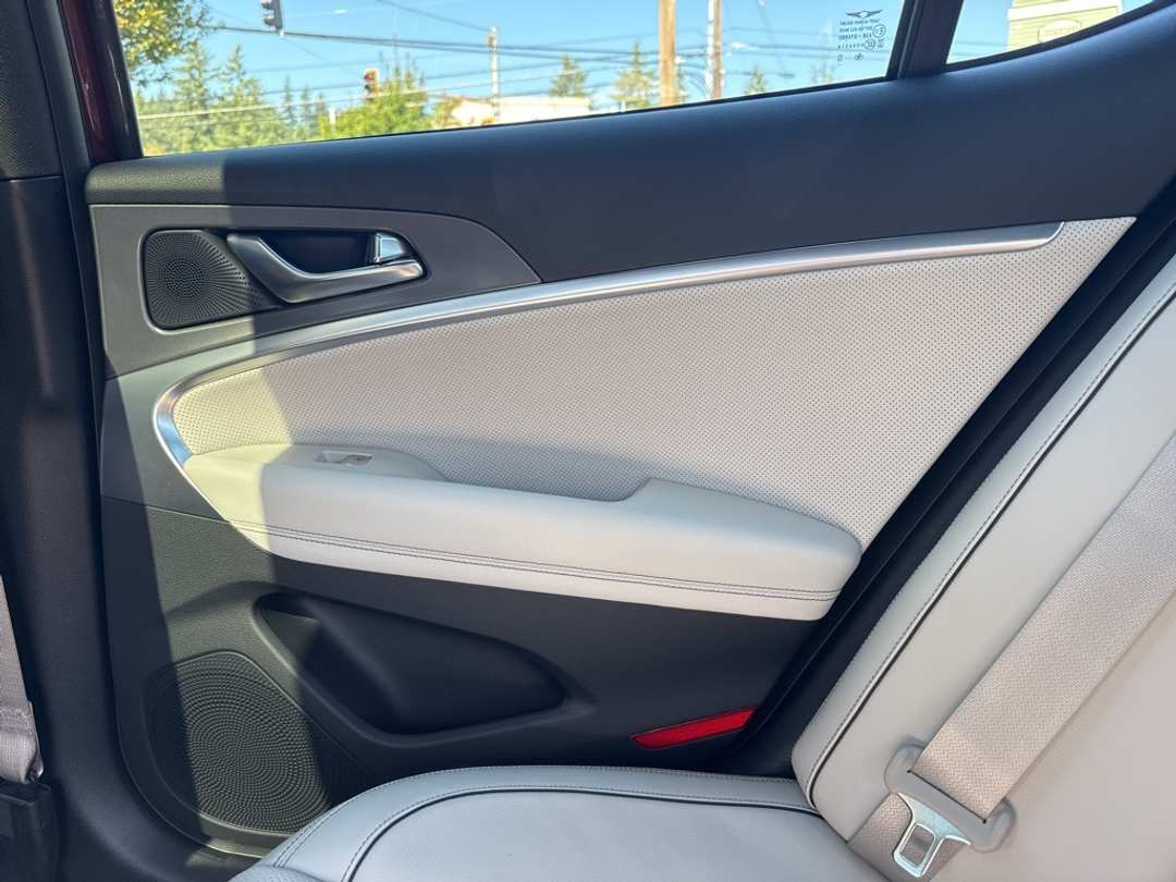 2026 Genesis G70 3.3T Sport Prestige - Image 40