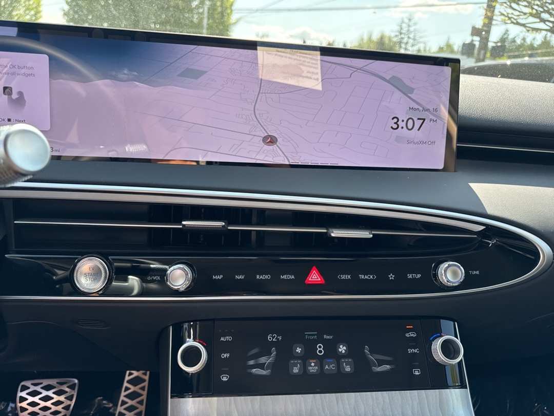 2026 Genesis Electrified Gv70 - Image 19