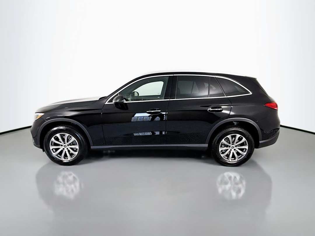 2026 Mercedes-Benz GLC GLC 300 - Image 2