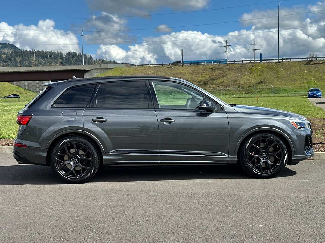 2026 Audi Sq7 Premium Plus - Image 2