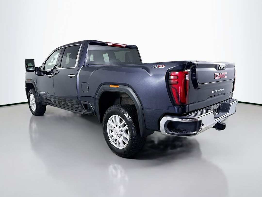 2024 GMC Sierra 2500Hd SLT - Image 3