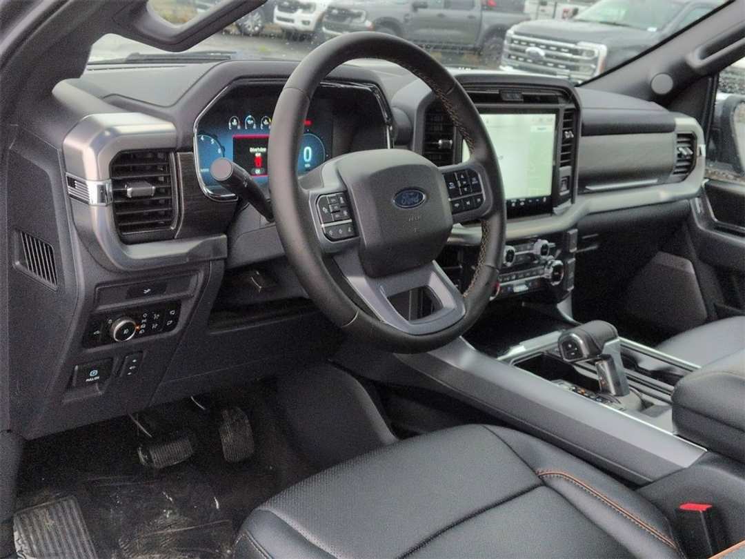 2026 Ford F-150 Lariat - Image 12