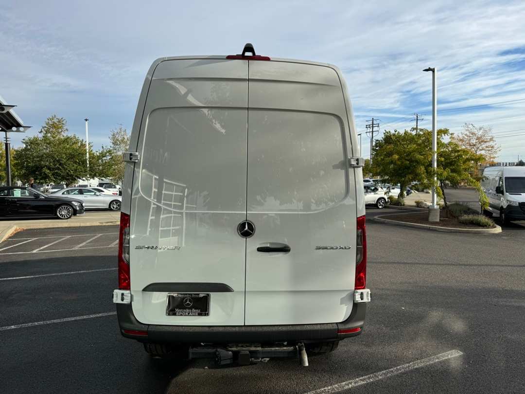 2024 Mercedes-Benz Sprinter 3500 Cargo 144 WB - Image 4