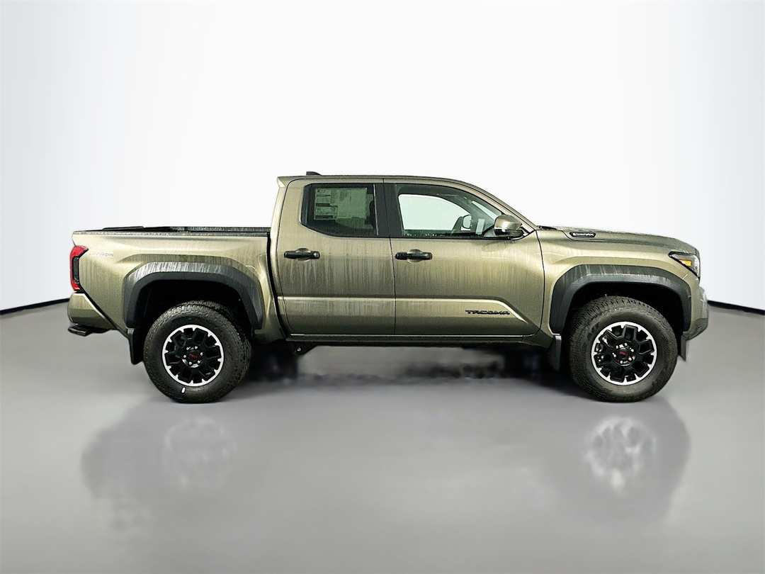2025 Toyota Tacoma TRD Off Road - Image 8