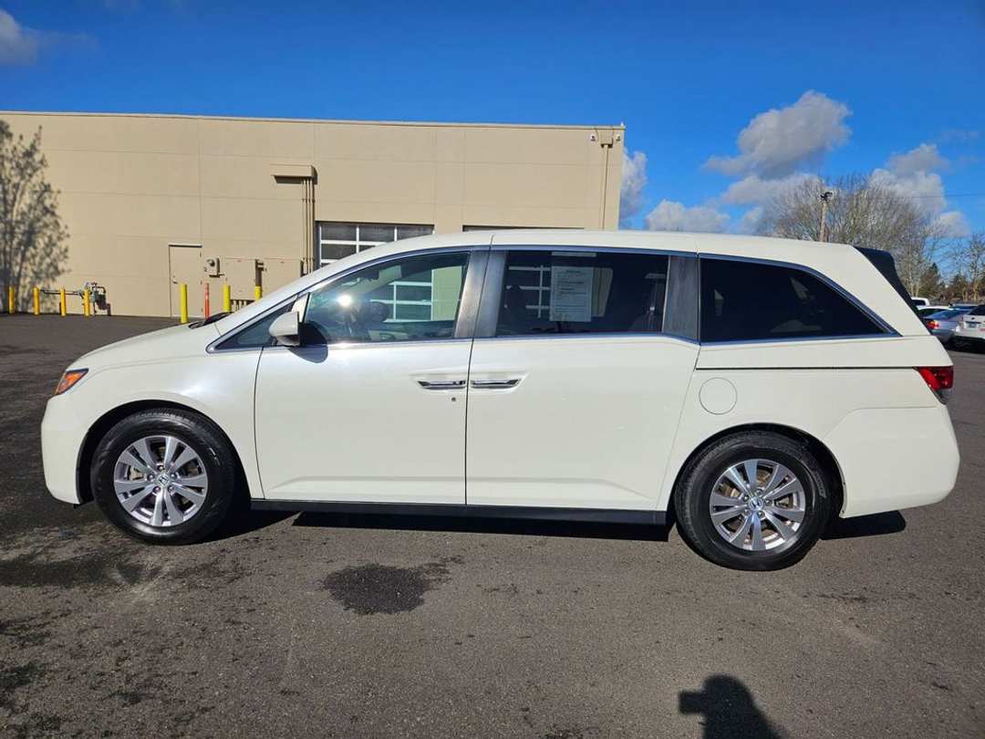 2017 Honda Odyssey EX - Image 3
