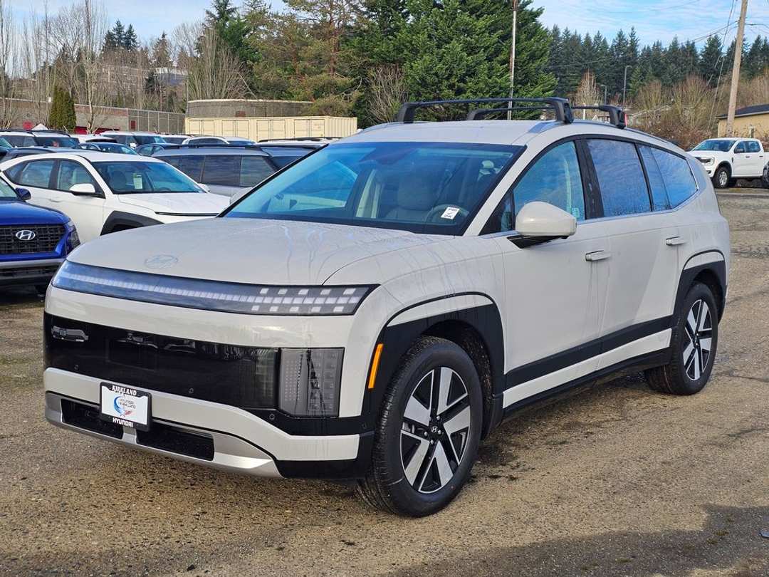 2026 Hyundai Ioniq 9 SEL - Image 3