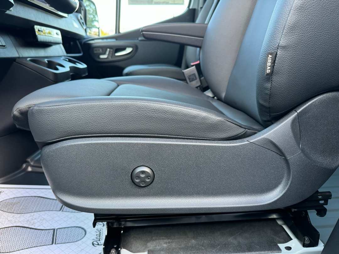 2025 Mercedes-Benz Sprinter 2500 Cargo 144 WB - Image 21