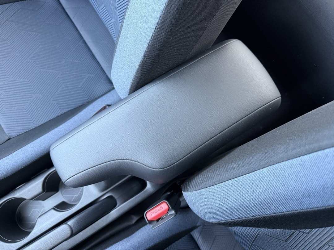 2025 Nissan Versa 1.6 SV - Image 30