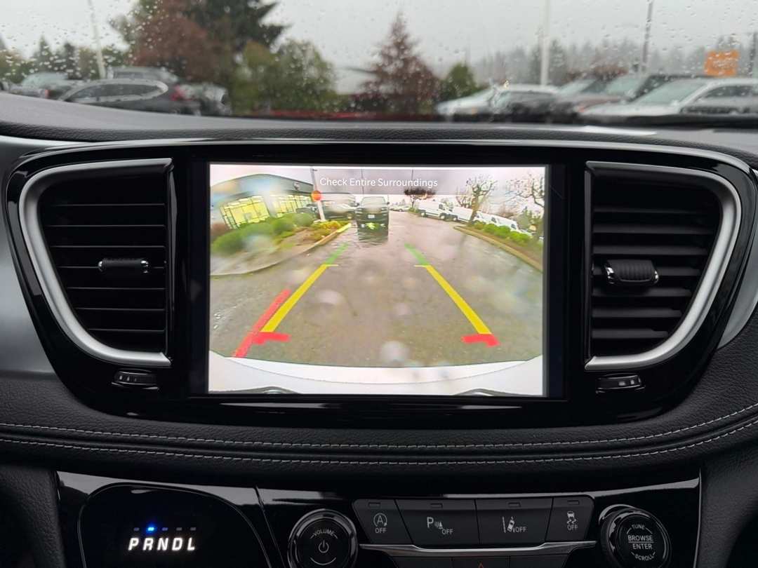 2026 Chrysler Pacifica Limited - Image 24