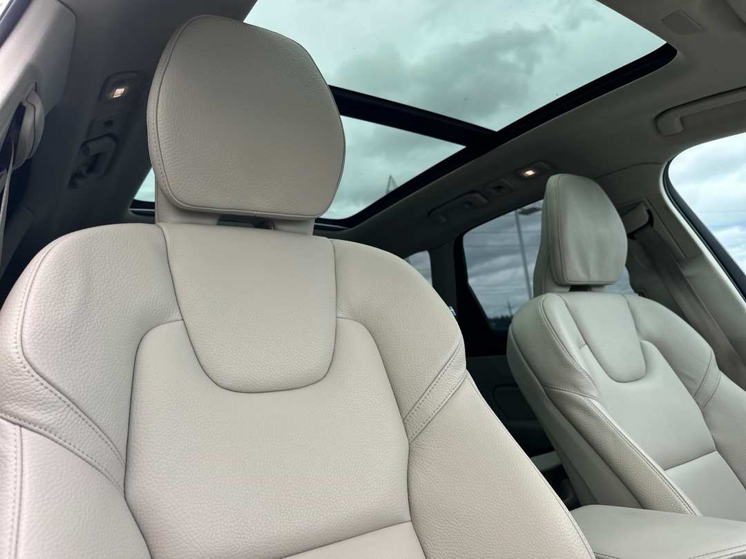 2023 Volvo Xc60 B5 Plus Bright Theme - Image 16