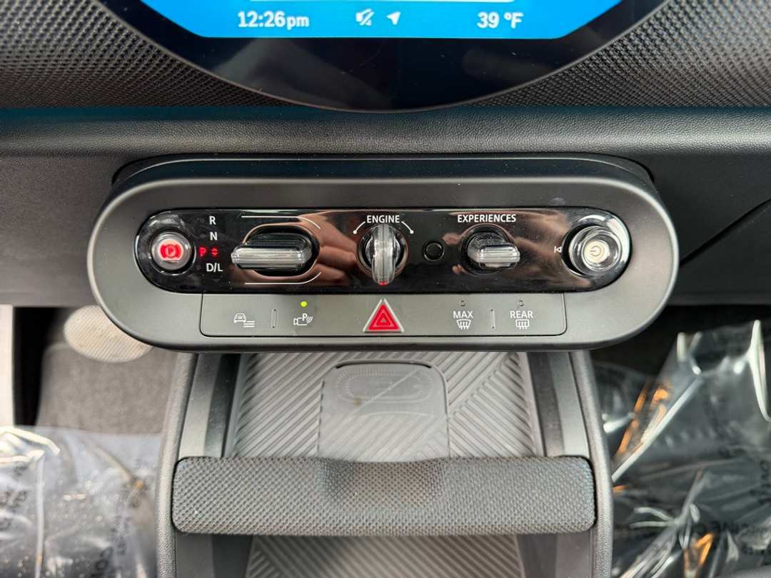 2025 MINI Cooper S Countryman Signature Plus - Image 25