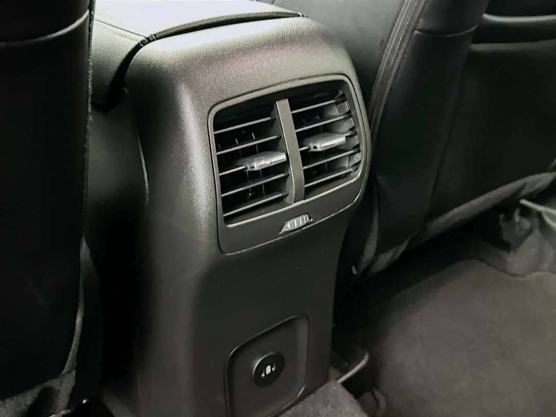 2025 Ford Escape Platinum - Image 26