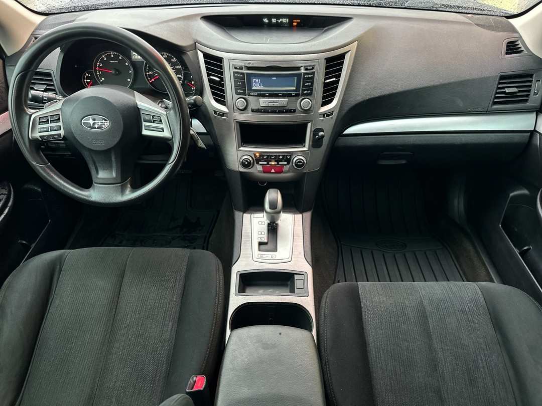 2014 Subaru Outback 2.5i - Image 11
