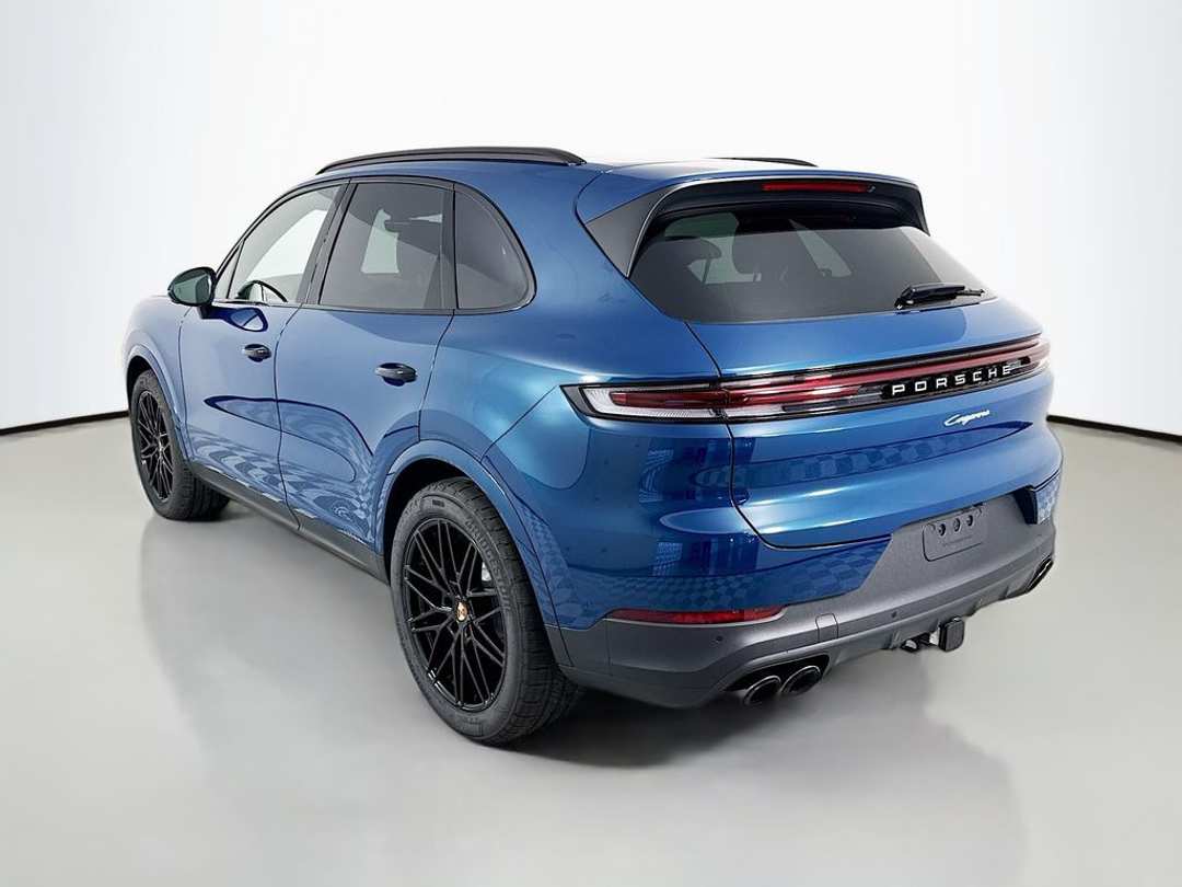 2026 Porsche Cayenne - Image 3