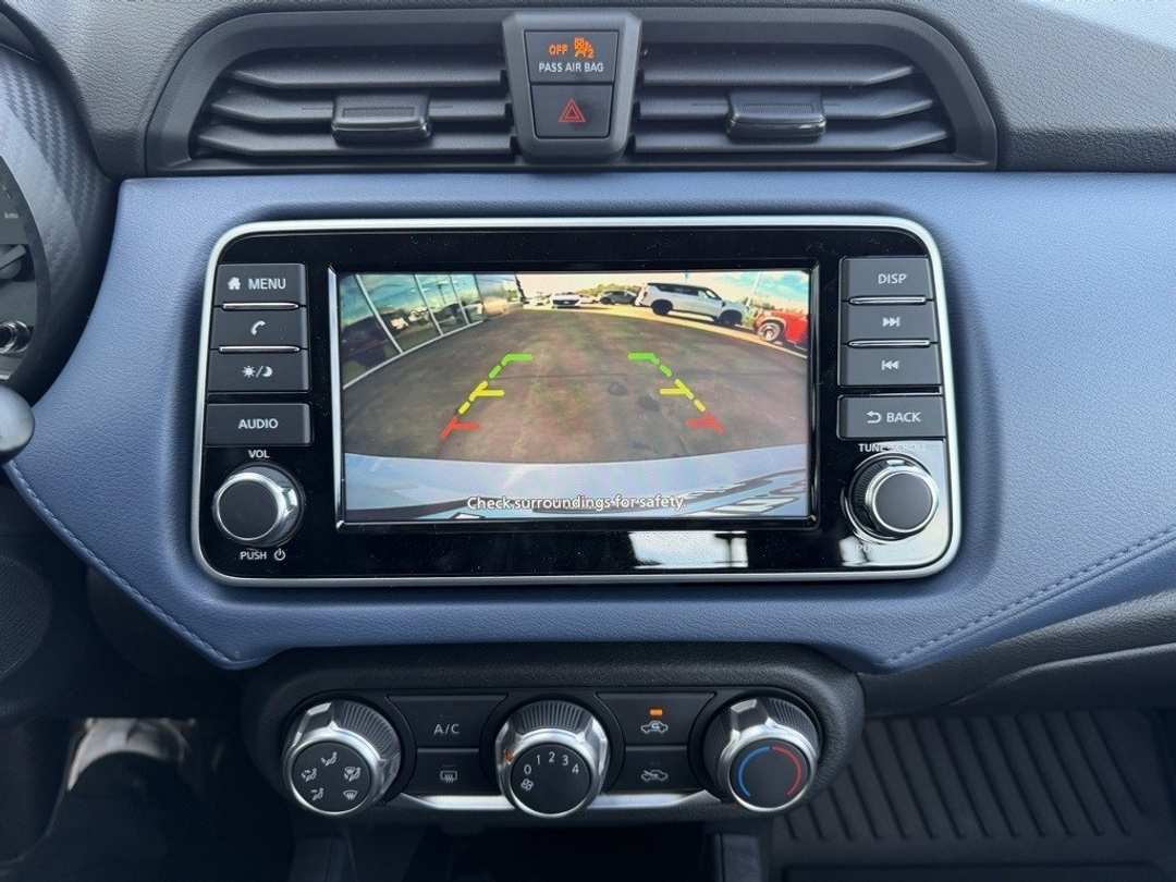 2025 Nissan Versa 1.6 SV - Image 21