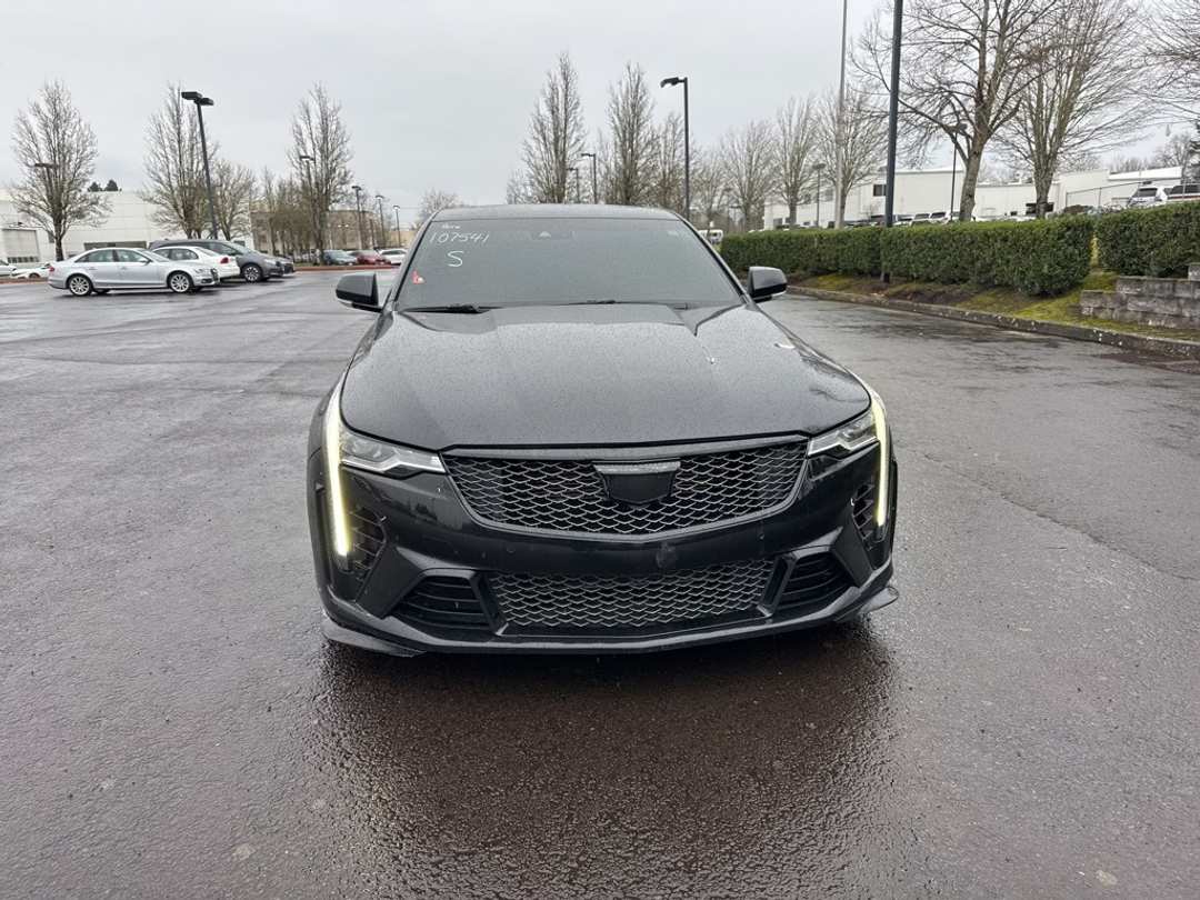 2022 Cadillac Ct4 VSeries - Image 2