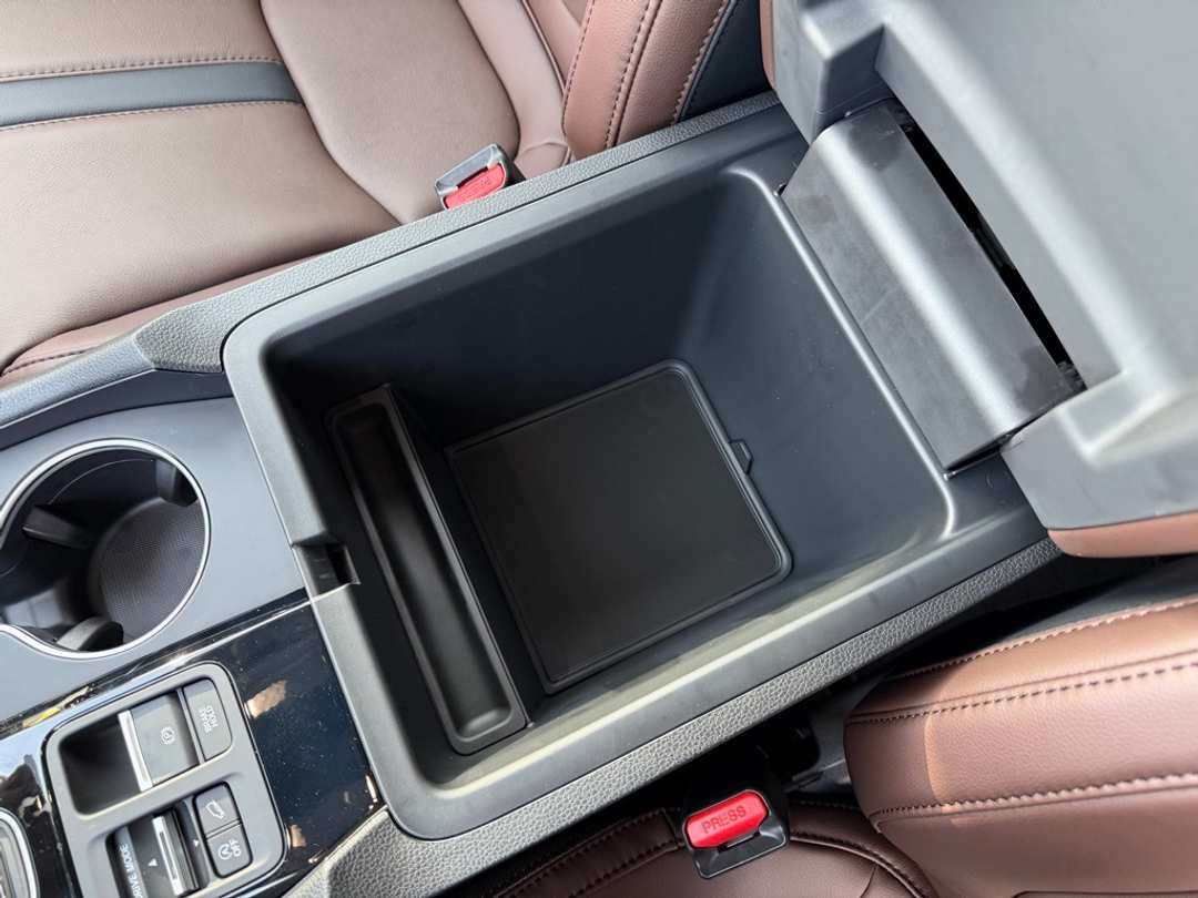 2026 Honda Pilot Touring - Image 28