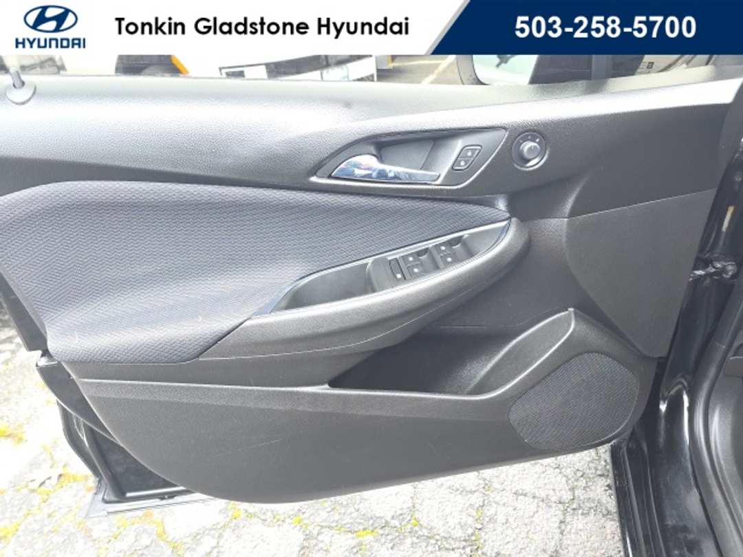 2019 Chevrolet Cruze LS - Image 8