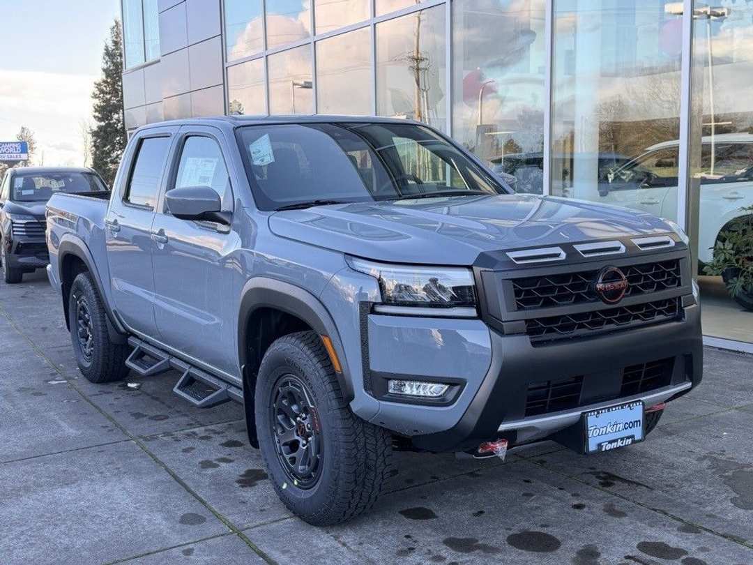 2026 Nissan Frontier PRO4X - Image 2