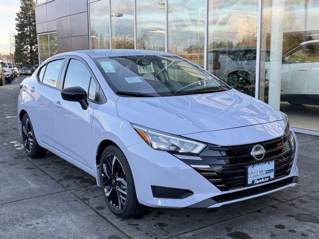 2025 Nissan Versa 1.6 SR - Image 2