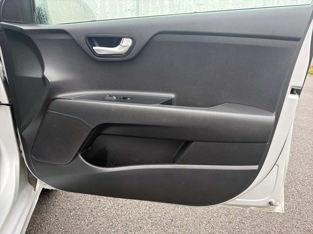 2021 Kia Rio LX - Image 23