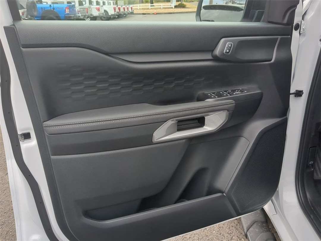 2024 Ford Ranger XLT - Image 9