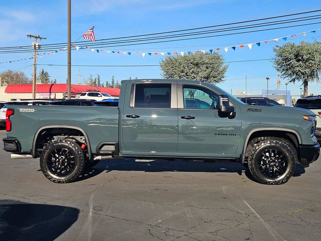 2026 Chevrolet Silverado 3500Hd LT - Image 7