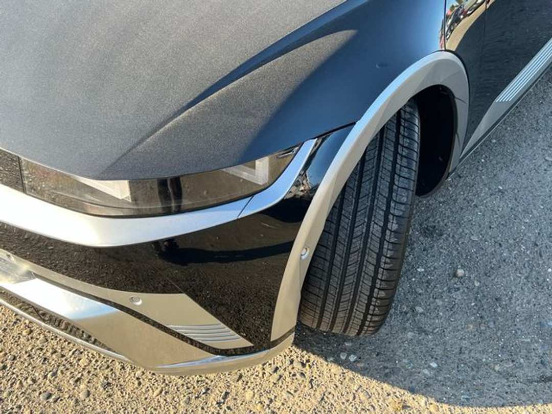 2026 Hyundai Ioniq 5 Limited - Image 3