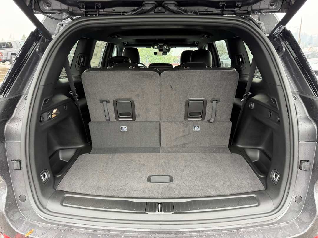 2025 Jeep Grand Cherokee L Altitude X - Image 10