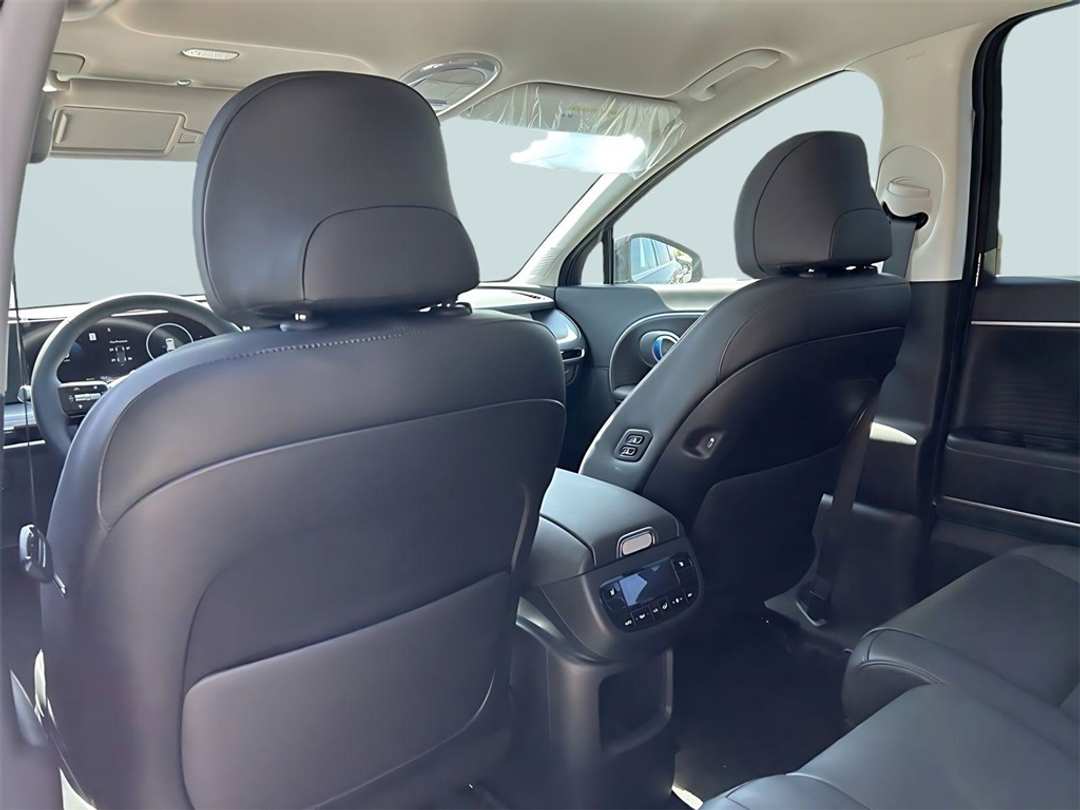 2026 Hyundai Ioniq 9 SEL - Image 22