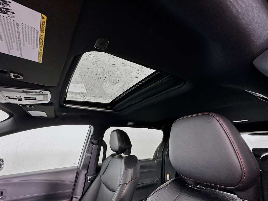 2025 Toyota Sienna XSE - Image 22