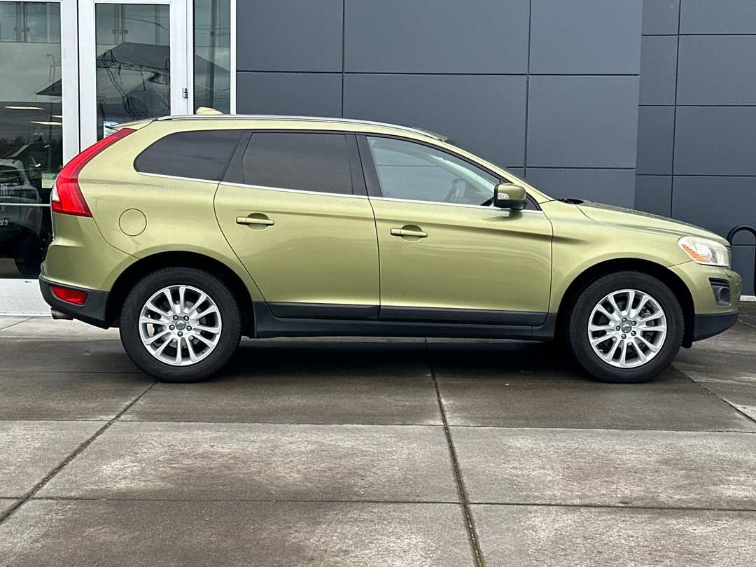 2010 Volvo Xc60 T6 - Image 2